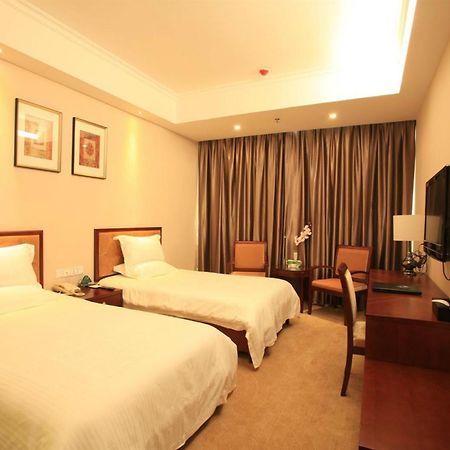 Greentree Inn Beijing Daxing Huangcun Qingyuan Road Metro Station Express Hotel Esterno foto